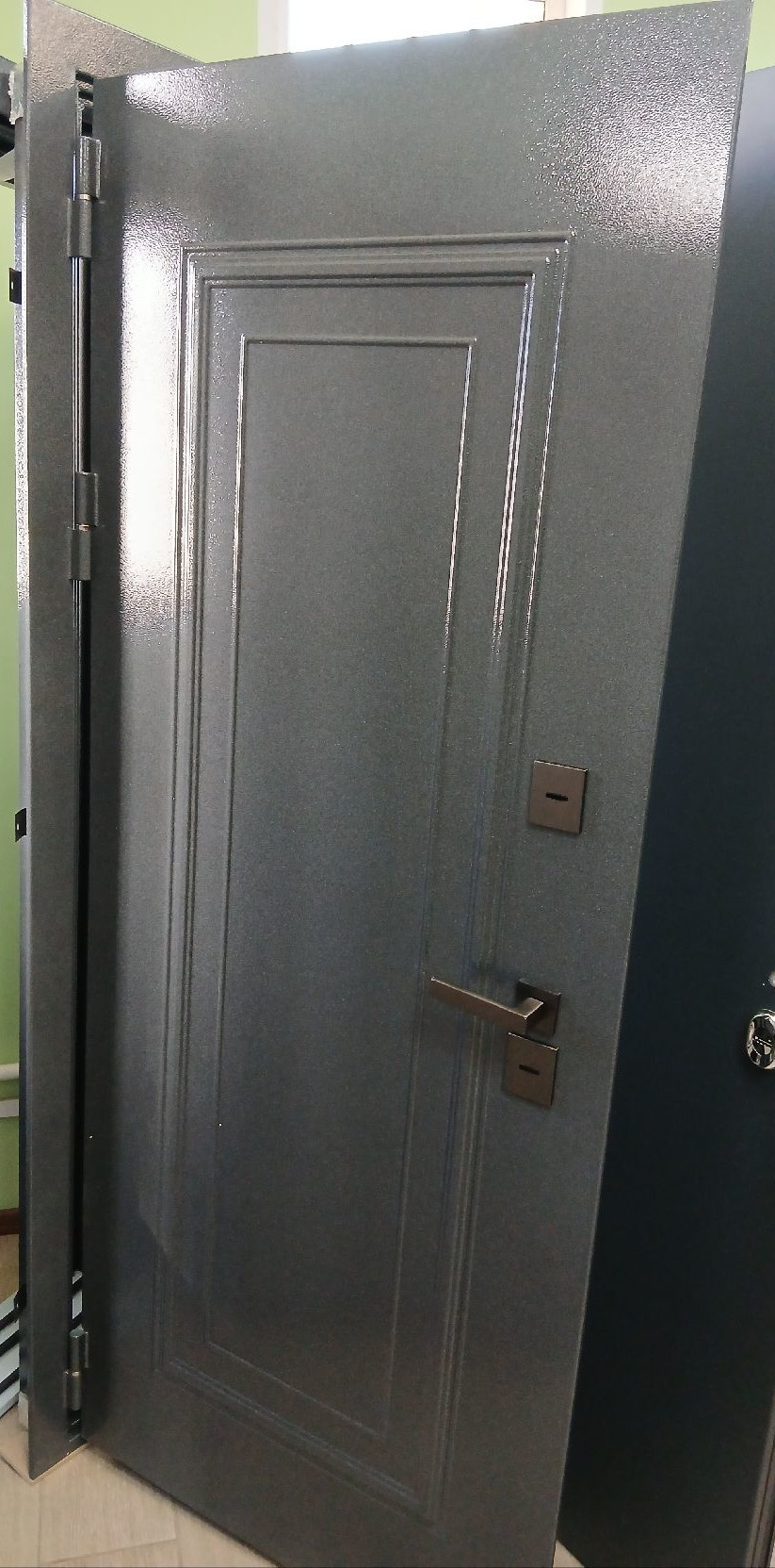 Дверь металл Гемера (ТЕРМО, букле графит/МДФ белый матовый) (2050*860, правая, черн.фурн)