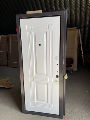 Buldoors MASS 90 букле шоколад, МДФ ларче шоколад 9S-104, МДФ ларче белый 9S-104, хром, 2050*880, правая, лот 9261473 